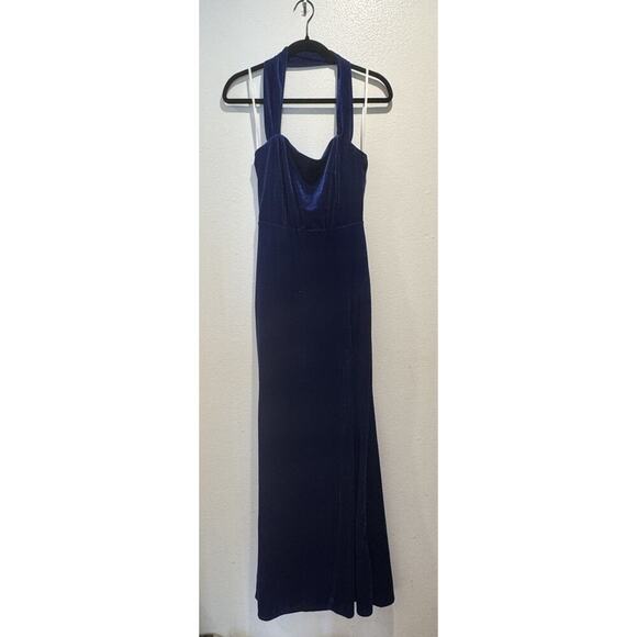 Lulu’s Royal Blue Velvet Gown Women’s Size Medium Halter Dress Enchnating Touch - Picture 1 of 6